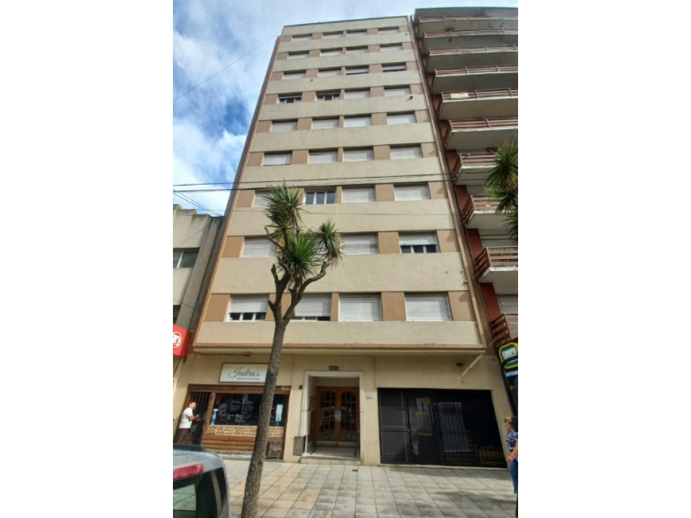 Depto 2 amb. Con patio. Recic.-Amobl.-Equip. Cel. 2235421919 — foto 2