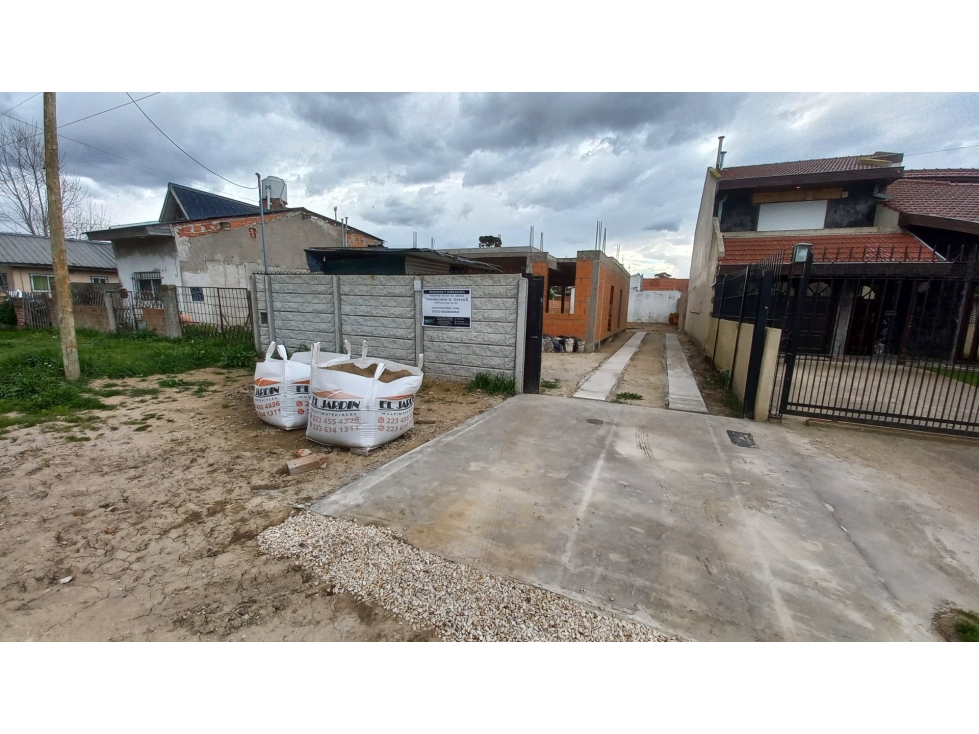 ***Oportunidad*** Terreno de 333 m² totales con construcción. — foto 4