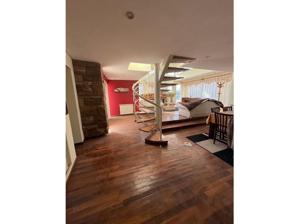 VENDE HERMOSA CASA ESQUINA ubicada en calle Juan José Paso, Luján. - 6
