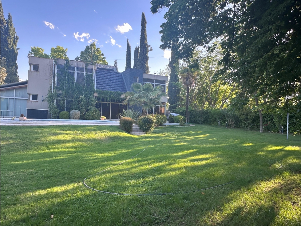 VENDE IMPORTANTE PROPIEDAD EN LA PUNTILLA, LUJÁN DE CUYO, MENDOZA.