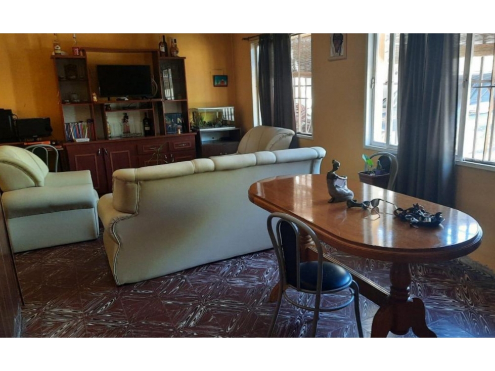 VENDE CASA CON DEPARTAMENTO en calle O Higgins casi Indep. Las Heras - 2