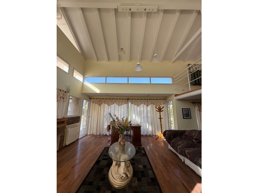 VENDE HERMOSA CASA ESQUINA ubicada en calle Juan José Paso, Luján. - 3