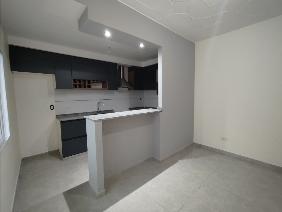 VENDE CASA ESQUINA RECICLADA A NUEVA Ubicada en 6ta sección de Ciudad - 5