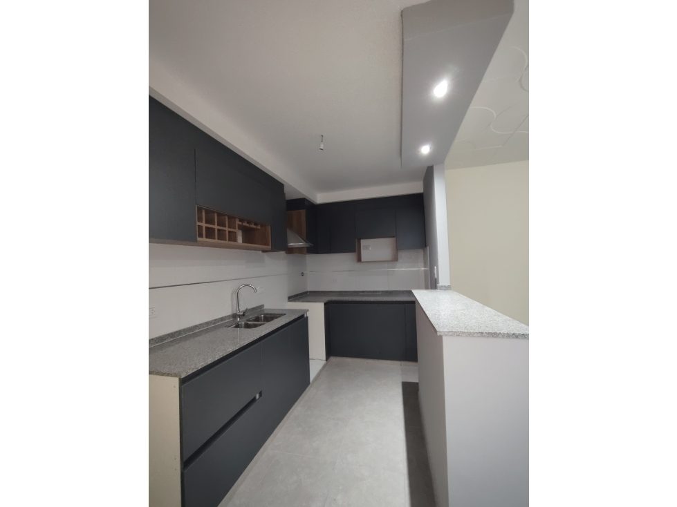 VENDE CASA ESQUINA RECICLADA A NUEVA Ubicada en 6ta sección de Ciudad - 3