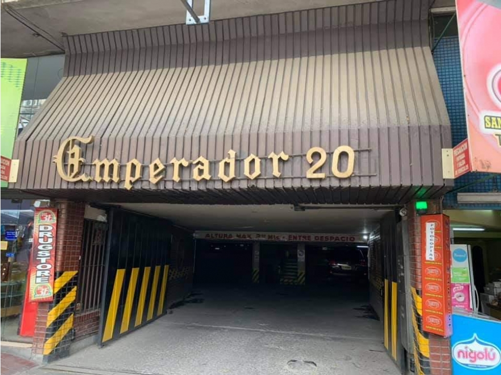 Cochera Edificio Emperador - 1