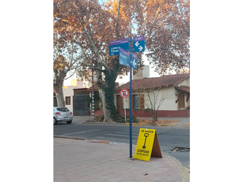 VENDE LOTE!!! En Excelente Ubicación en Calle Rivadavia de Godoy Cruz - 4