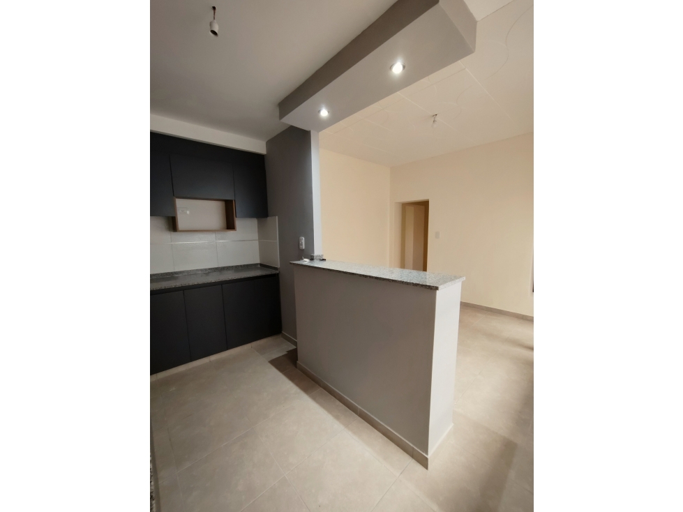 VENDE CASA ESQUINA RECICLADA A NUEVA Ubicada en 6ta sección de Ciudad - 4