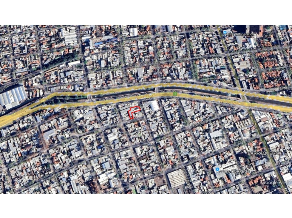 VENDE GALPÓN CON OFICINAS Y DOS DEPARTAMENTOS en DORREGO, GUAYMALLÉN. - 3