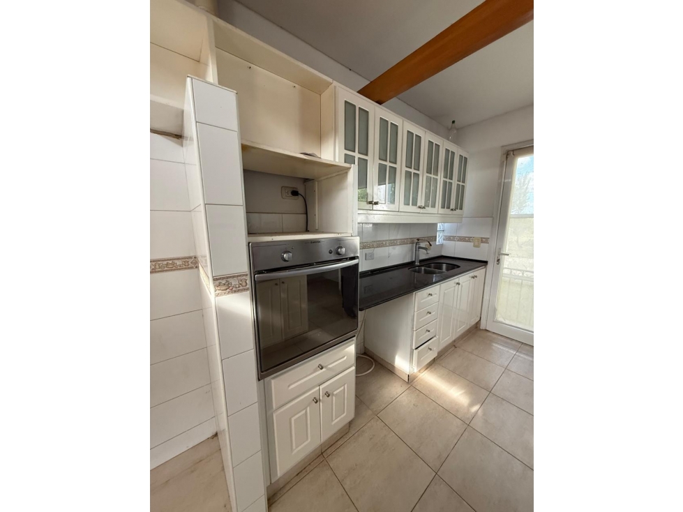 VENDE CASA EN B° LA CAPILLA, VISTALBA, LUJÁN DE CUYO, MENDOZA. — foto 2