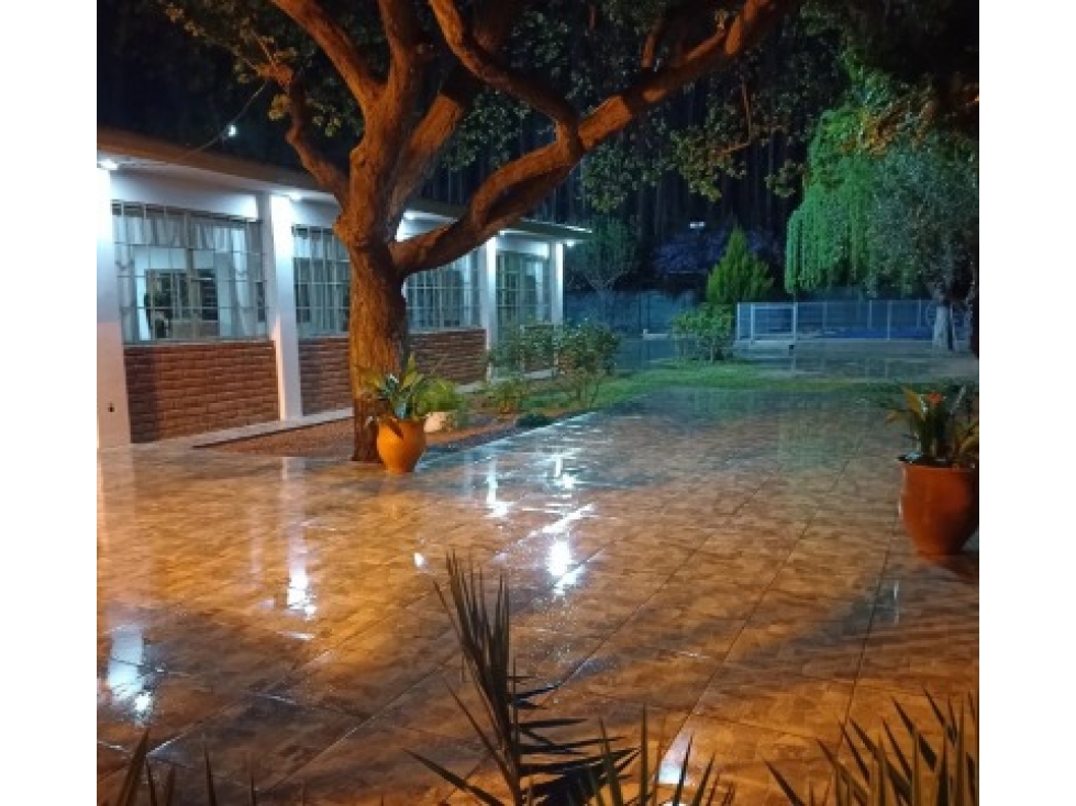 VENDE QUINTA CON SALÓN DE EVENTOS - 4