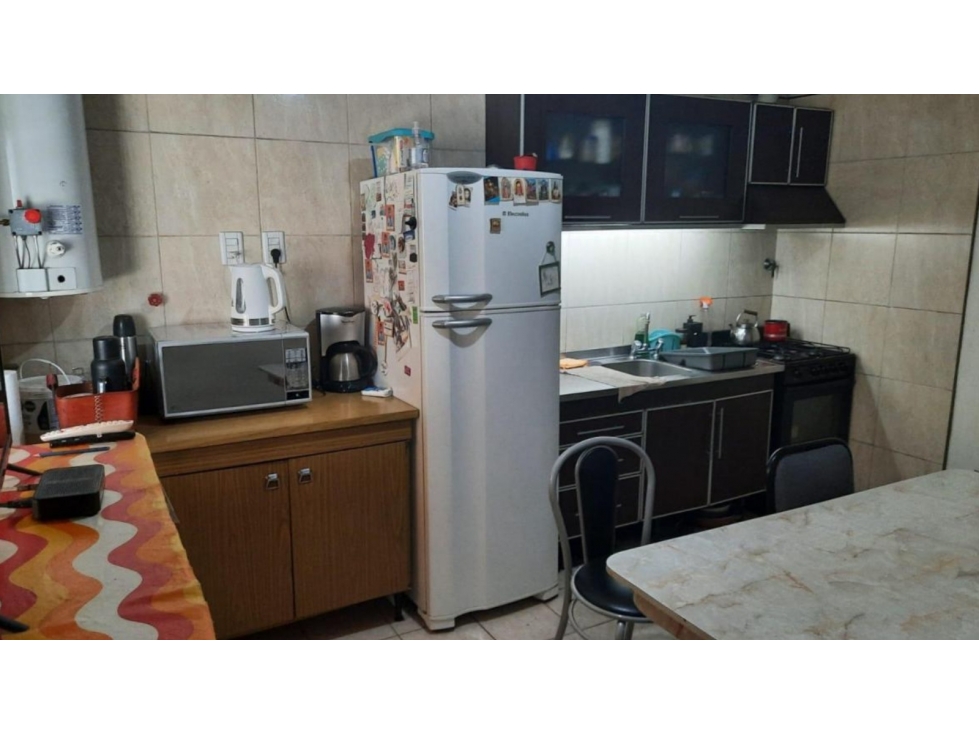 VENDE CASA CON DEPARTAMENTO en calle O Higgins casi Indep. Las Heras - 3