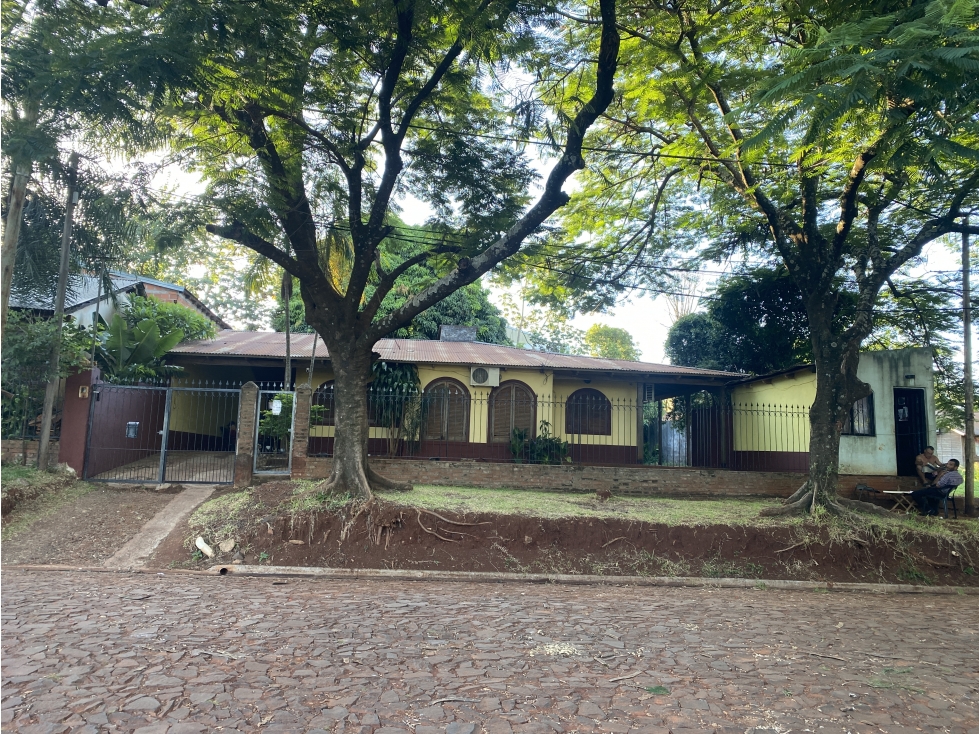 VENDO CASA COLONIAL EN EXCELENTE BARRIO, POSADAS MNES - 6