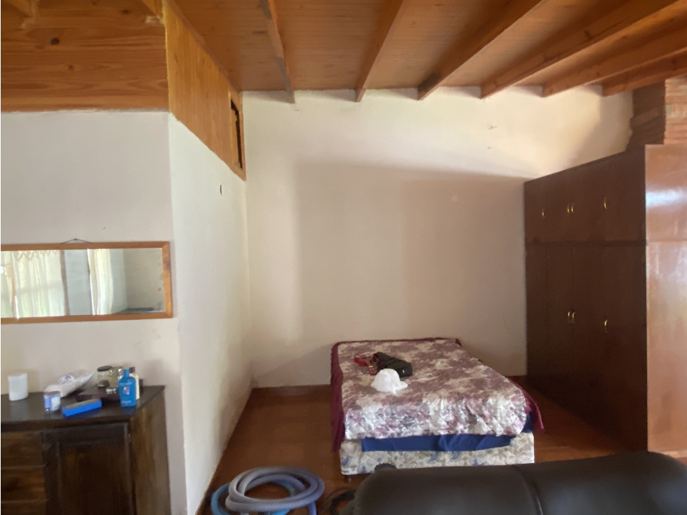 VENDO CASA CON PISCINA Y QUINCHO EN CANDELARIA MNES - 4