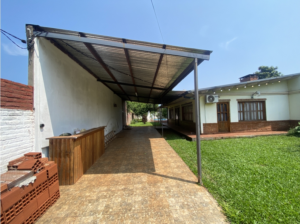 VENDO CASA CON PISCINA Y QUINCHO EN CANDELARIA MNES - 2