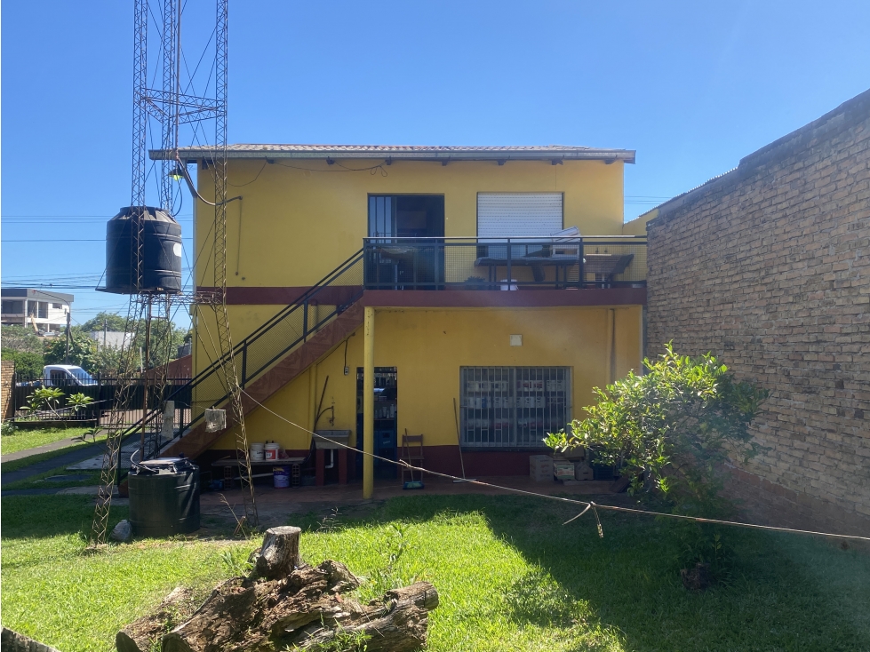 VENDO INCREIBLE CASA CON NEGOCIO EN 2 PLANTAS - L. N. ALEM, MISIONES - 2