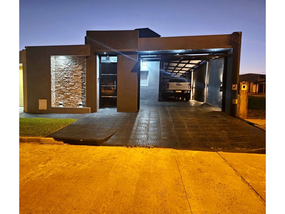 VENDO IMPRESIONANTE CASA A ESTRENAR C/ PISCINA EN POSADAS MNES
