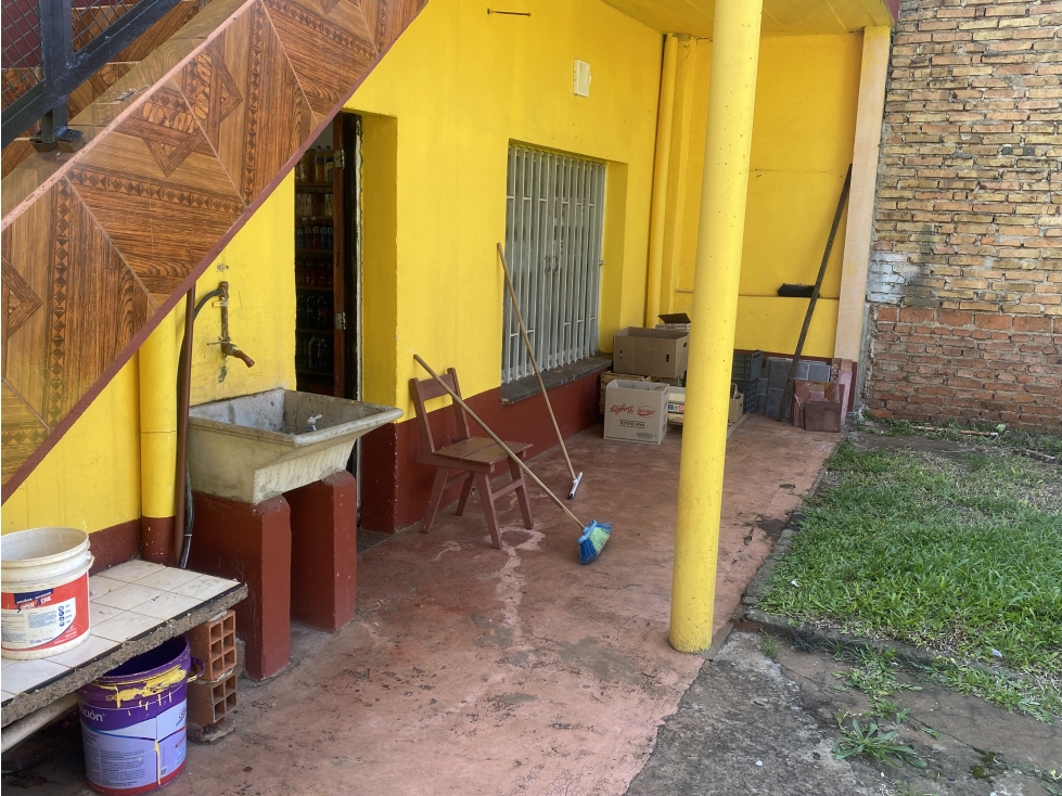 VENDO INCREIBLE CASA CON NEGOCIO EN 2 PLANTAS - L. N. ALEM, MISIONES - 6