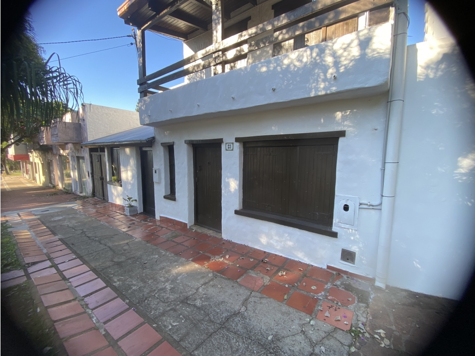 ALQUILO CASA SOBRE AV CTES - APTO VIVIENDA U OFICINAS POS MNES - 1