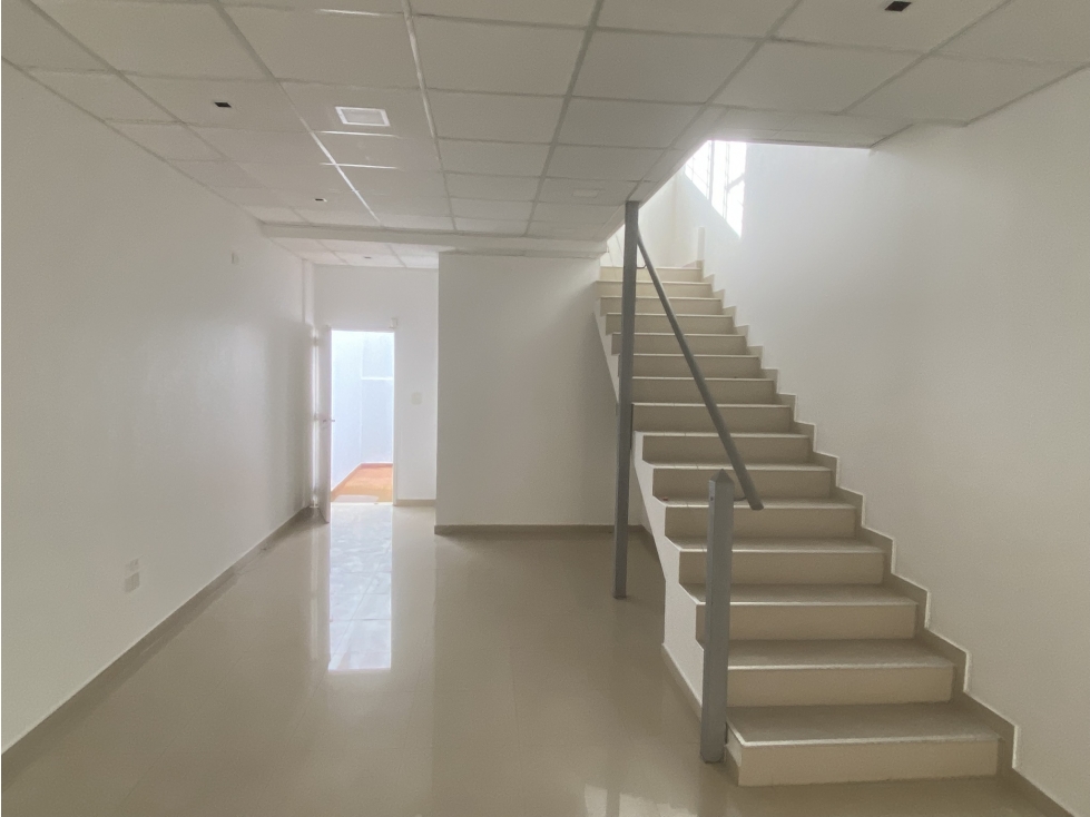 ALQUILO LOCAL COMERCIAL EN MICROCENTRO, POS MNES - 4