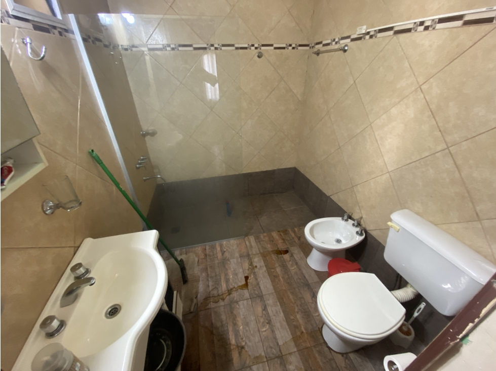 VENDO CASA CON PISCINA Y QUINCHO EN CANDELARIA MNES - 6