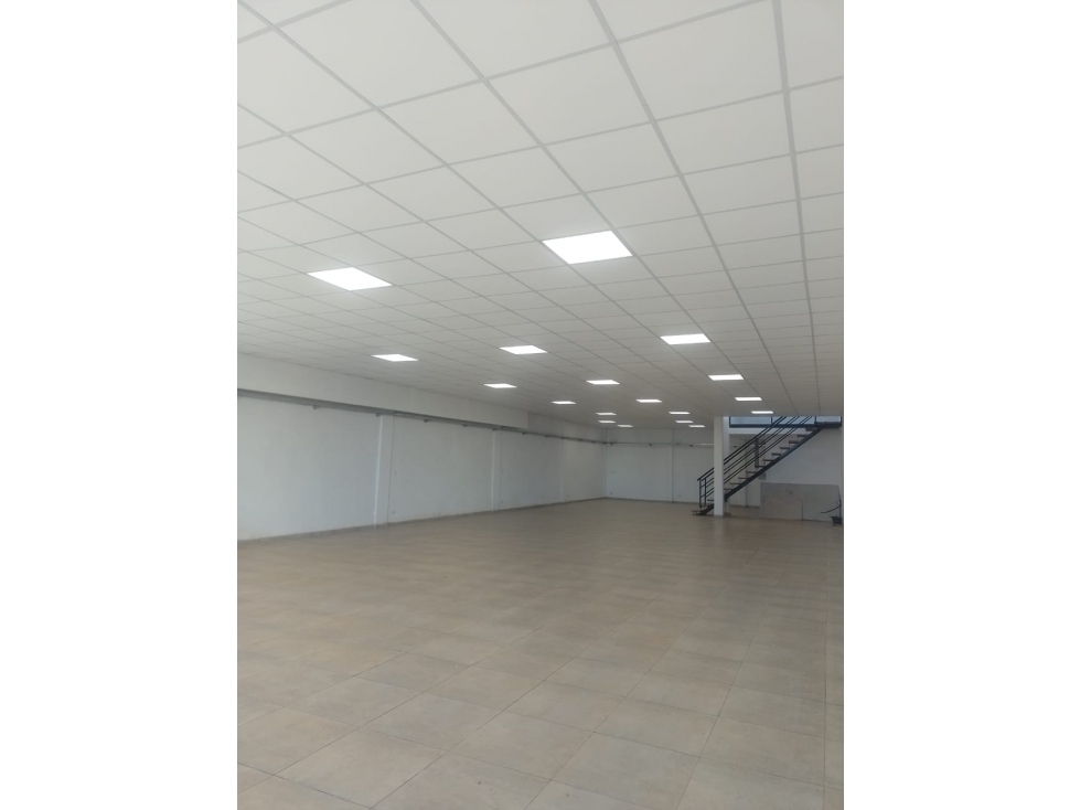 VENDO IMPRESIONANTE LOCAL A ESTRENAR EN ITAEMBE GUAZU, POS MNES - 6