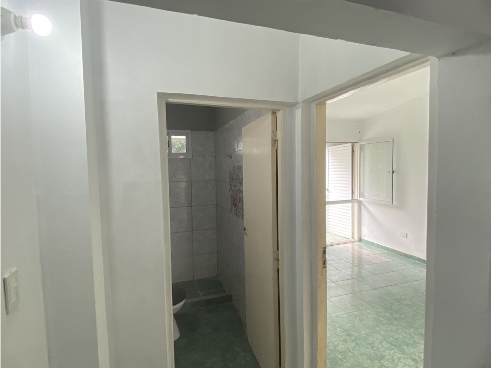 DEPARTAMENTO EN ALQUILER - AV. VIVANCO Y AV. BLAS PARERA - 4