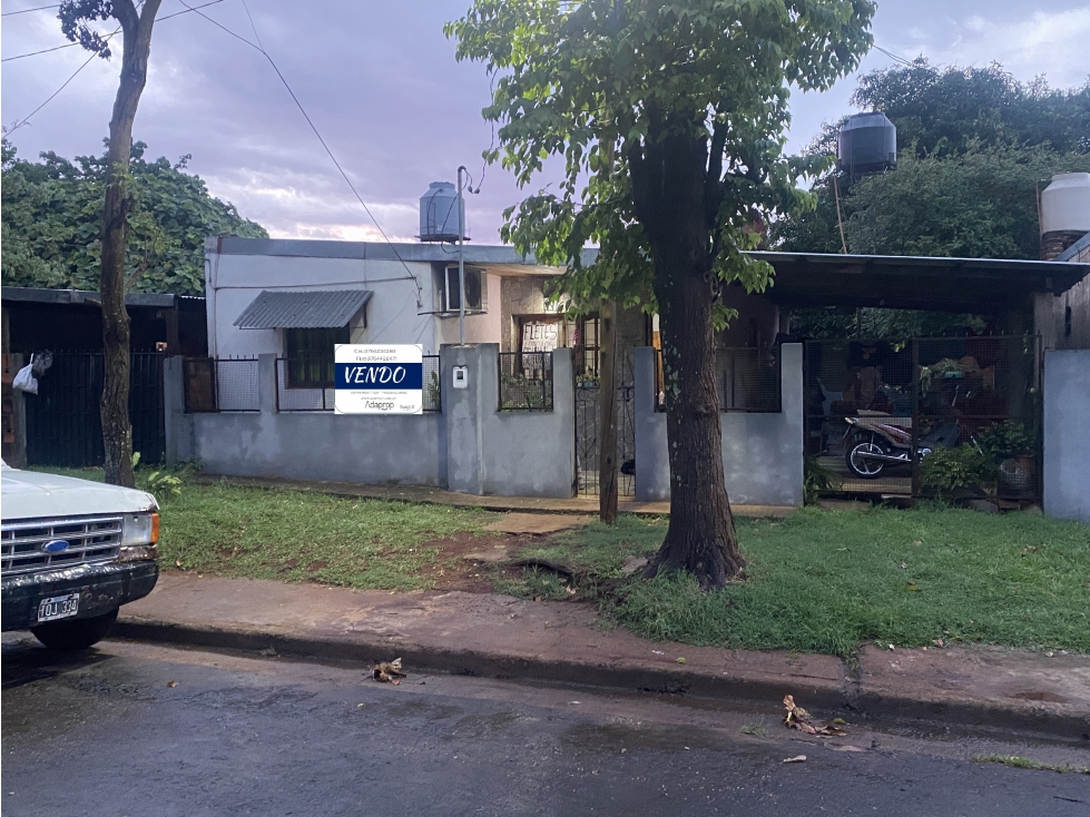 VENDO 3 CASAS EN TERRENO EN ESQUINA - POSADAS MNES - 6