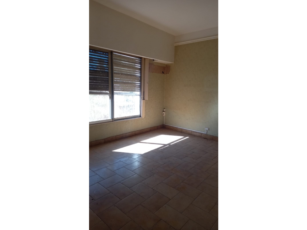 SE VENDE IMPORTANTE CASA EN LAS HIGUERAS SOBRE VÍA HACIA EL AEROPUERTO - 4