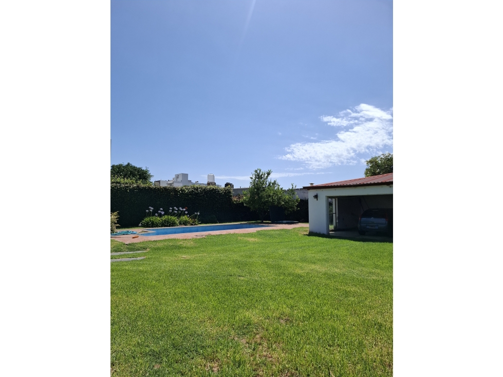 Se vende importante propiedad céntrica - 5