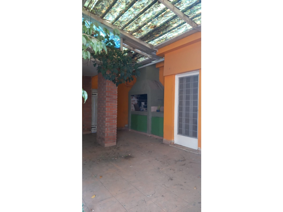 SE VENDE IMPORTANTE CASA EN LAS HIGUERAS SOBRE VÍA HACIA EL AEROPUERTO - 5