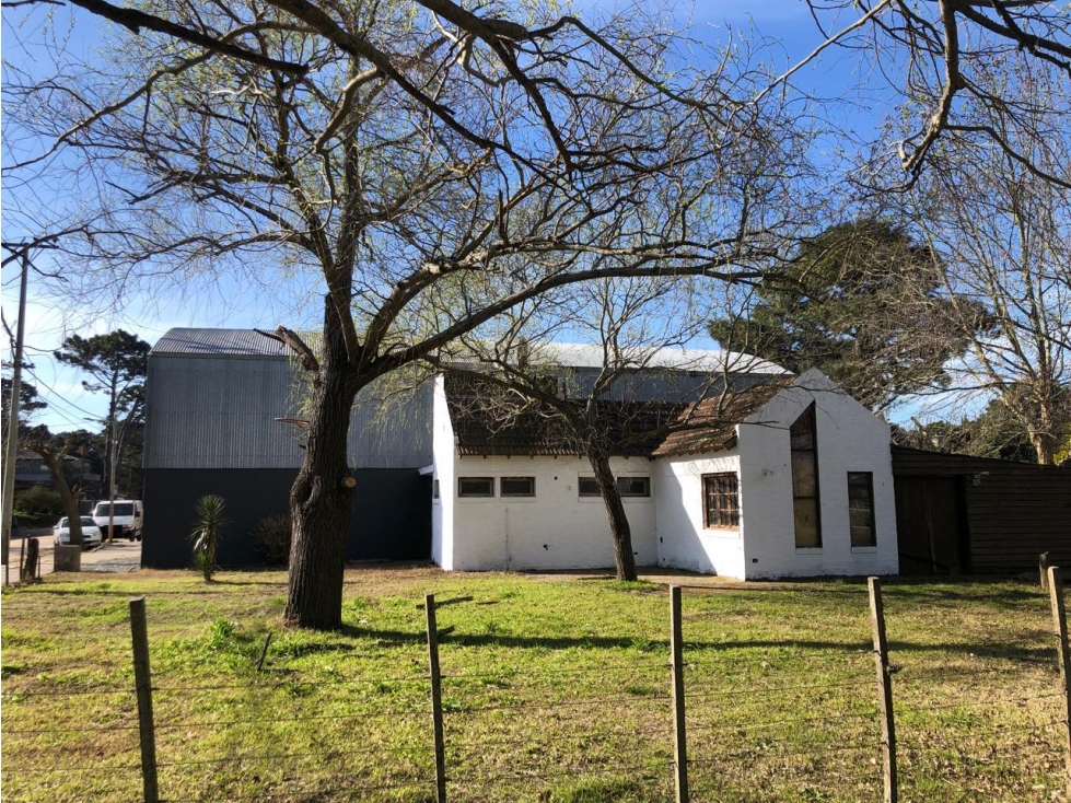 GALPÓN A LA VENTA CON 2 VIVIENDAS - 3