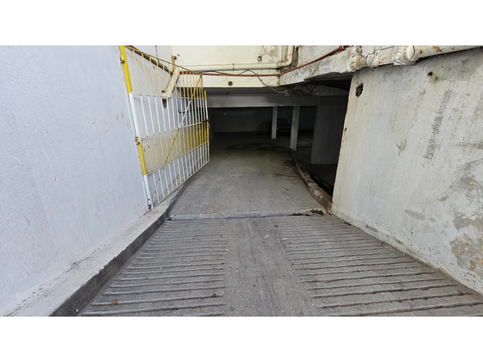 VENTA DE COCHERAS EN PINAMAR - 1