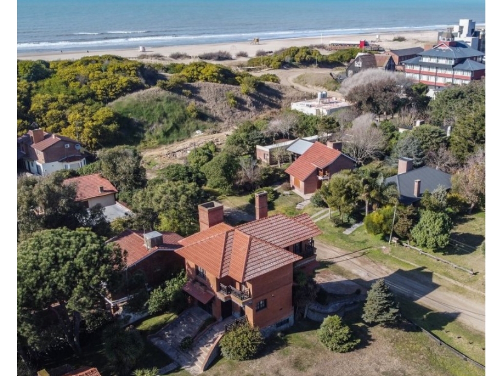 HERMOSO CHALET A METROS DEL MAR - 3