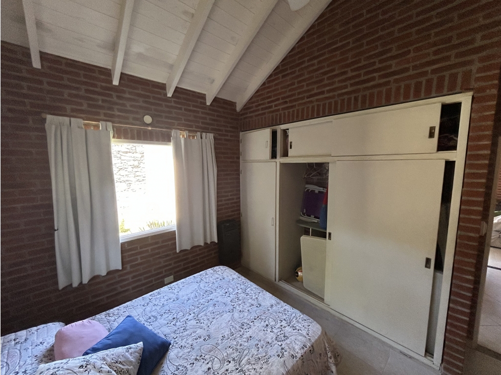 HERMOSA CASA EN ALTURA SOBRE PRINCIPAL AV. PINZÓN - 6