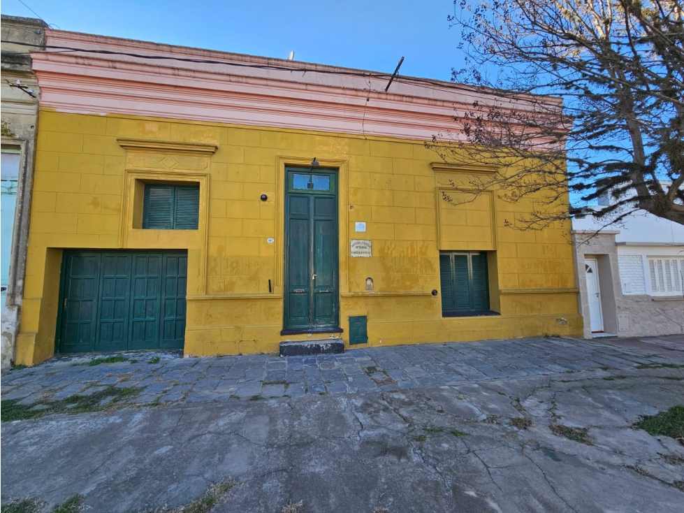 CASA ANTIGUA EN DOLORES - 1