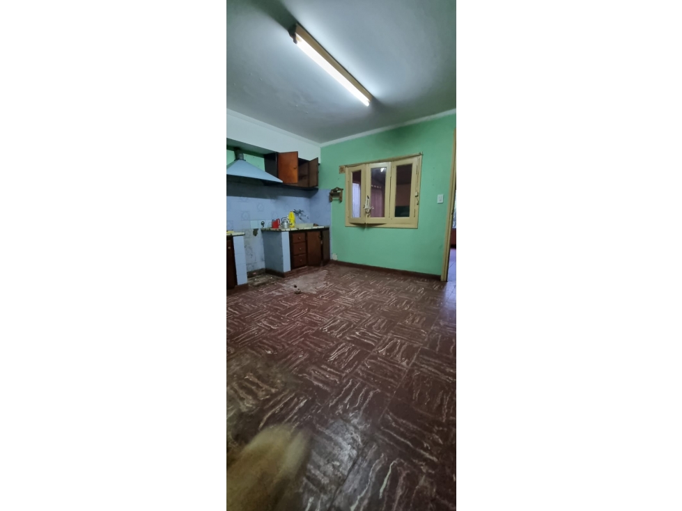 CASA CON LOCAL A LA CALLE - 3
