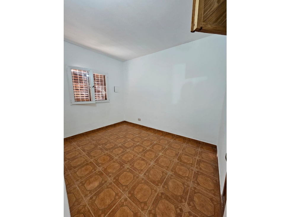 CASA EN VENTA - Con departamento - 2