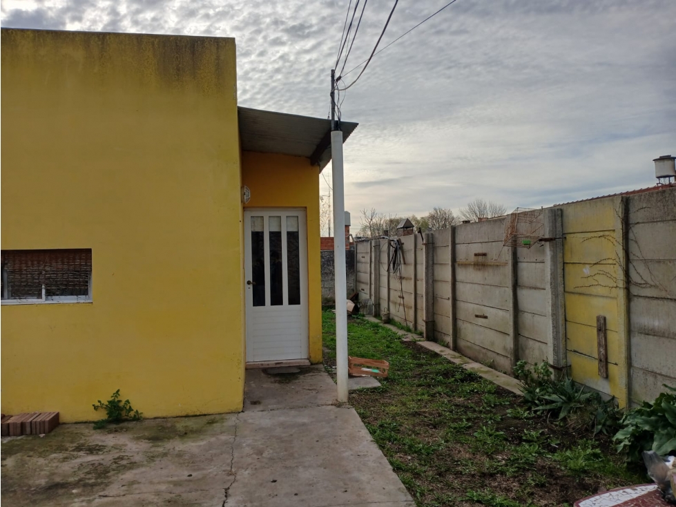CASA EN BLOQUE EN CASTELLI - 4