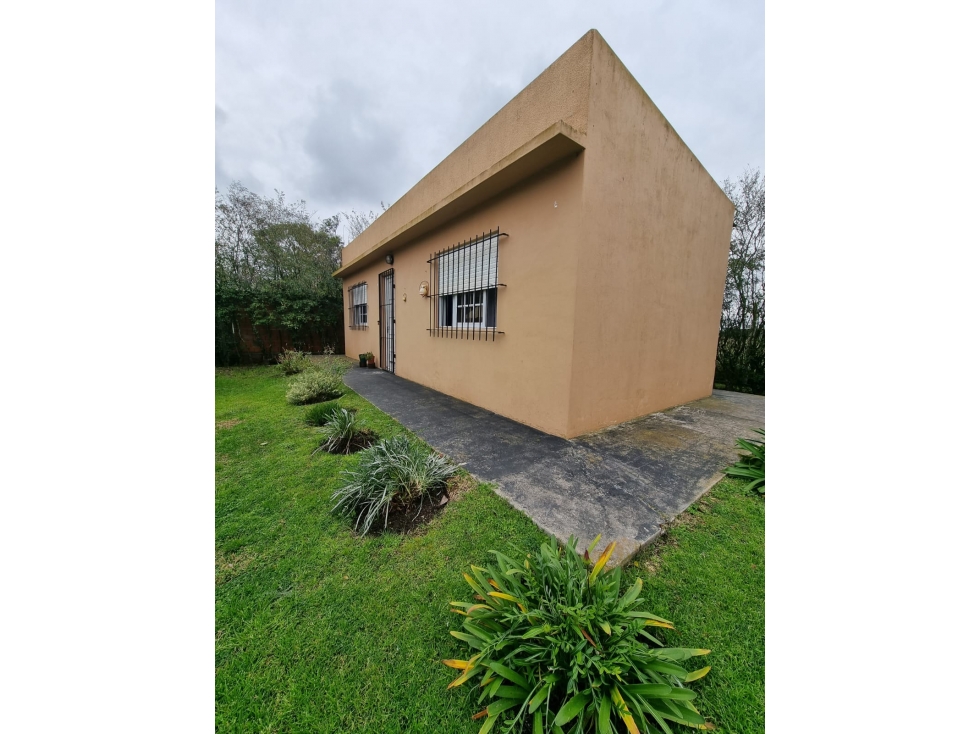 CHALET CON PARQUE Y PILETA - 3