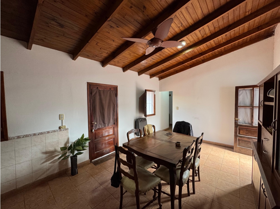 CASA EN VENTA EN CASTELLI - 4
