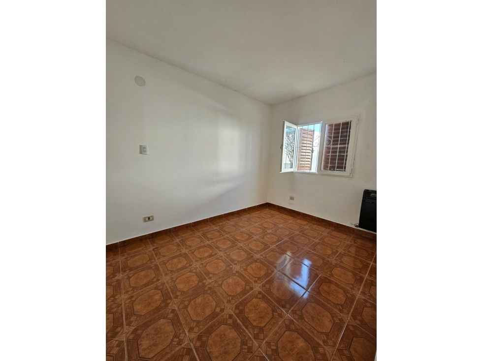 CASA EN VENTA - Con departamento - 6