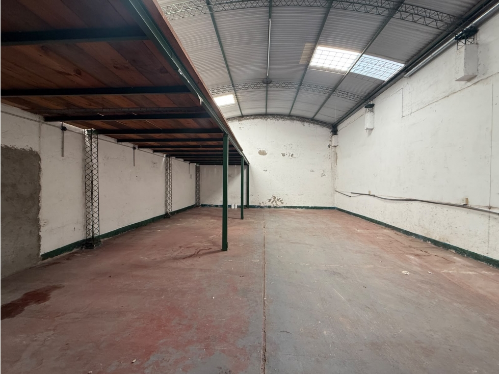 VENTA- GALPÓN 289M2- B° PROVIDENCIA - 3