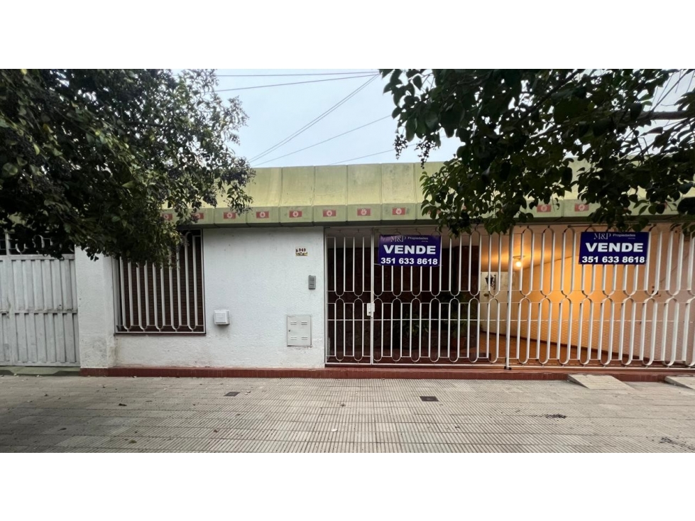VENTA- CASA 3 DORMITORIOS- ALTA CÓRDOBA - 1