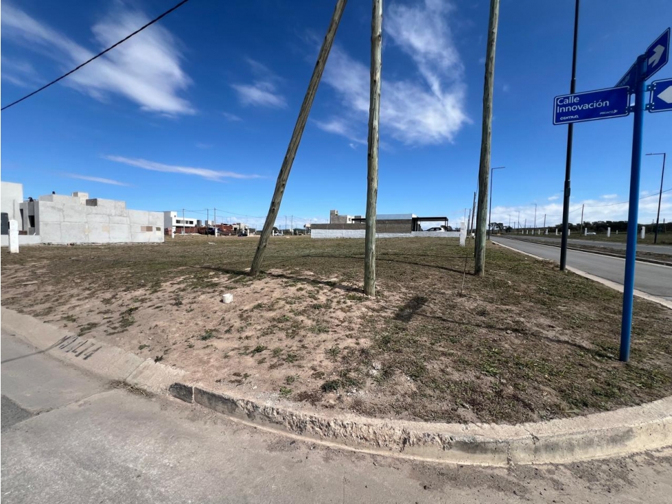 VENTA- LOTE ESQUINA 275M2- DOCTA CENTRAL - 1