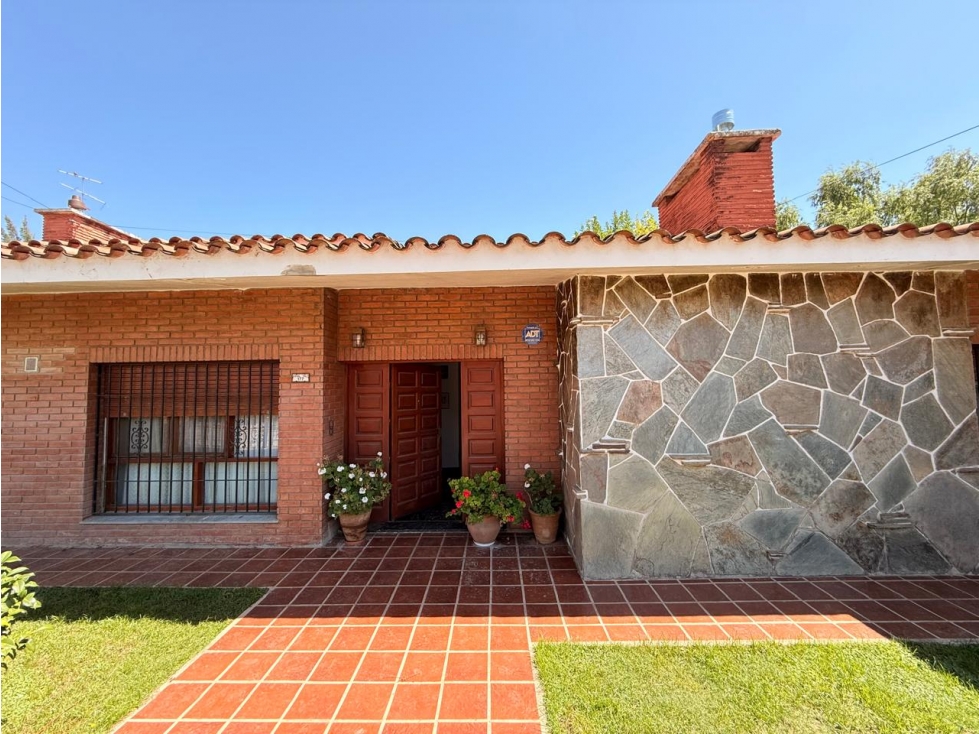 VENTA- CASA 3 DORMITORIOS- RIO CEBALLOS - 3