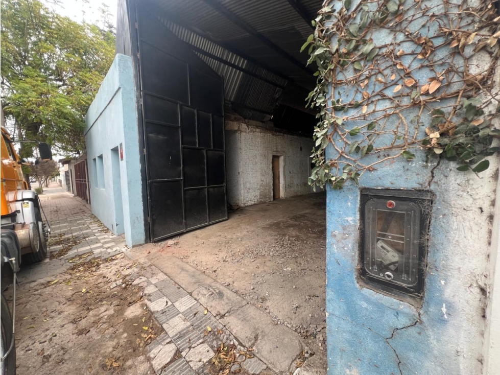 VENTA- GALPÓN 314M2- YOFRE SUD - 2