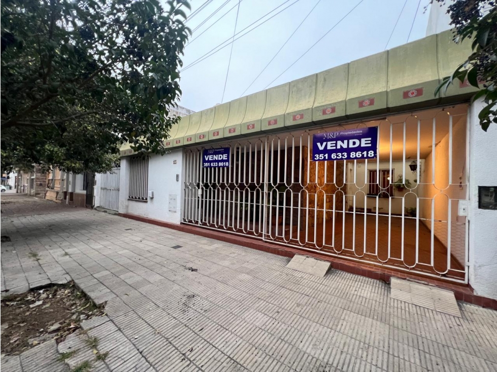 VENTA- CASA 3 DORMITORIOS- ALTA CÓRDOBA - 2