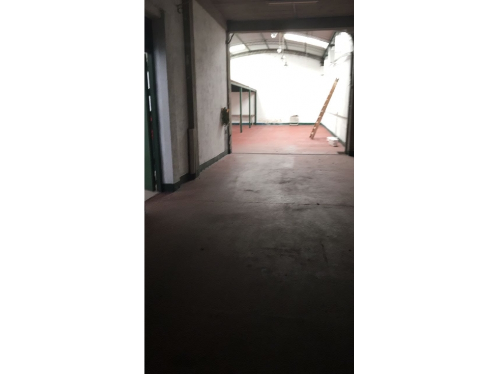 VENTA- GALPÓN 289M2- B° PROVIDENCIA - 2