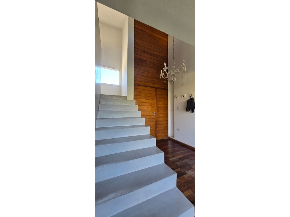VENTA- CASA ESQUINA 3 DORMITORIOS- "EL PRADO" VALLE ESCONDIDO — foto 5