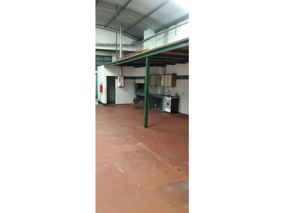 VENTA- GALPÓN 289M2- B° PROVIDENCIA - 4
